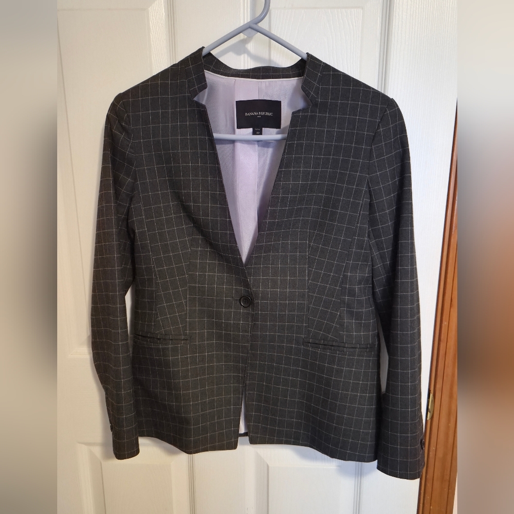 Banana Republic Women's Dark Gray Blazer / Pant Set